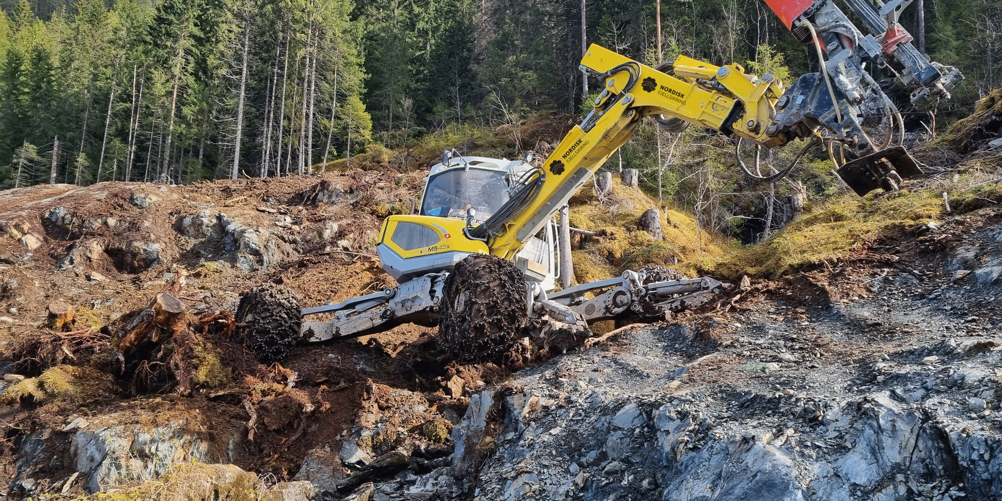 Menzi Muck Menzi Muck i arbeid hos Nordisk Fjellsikring